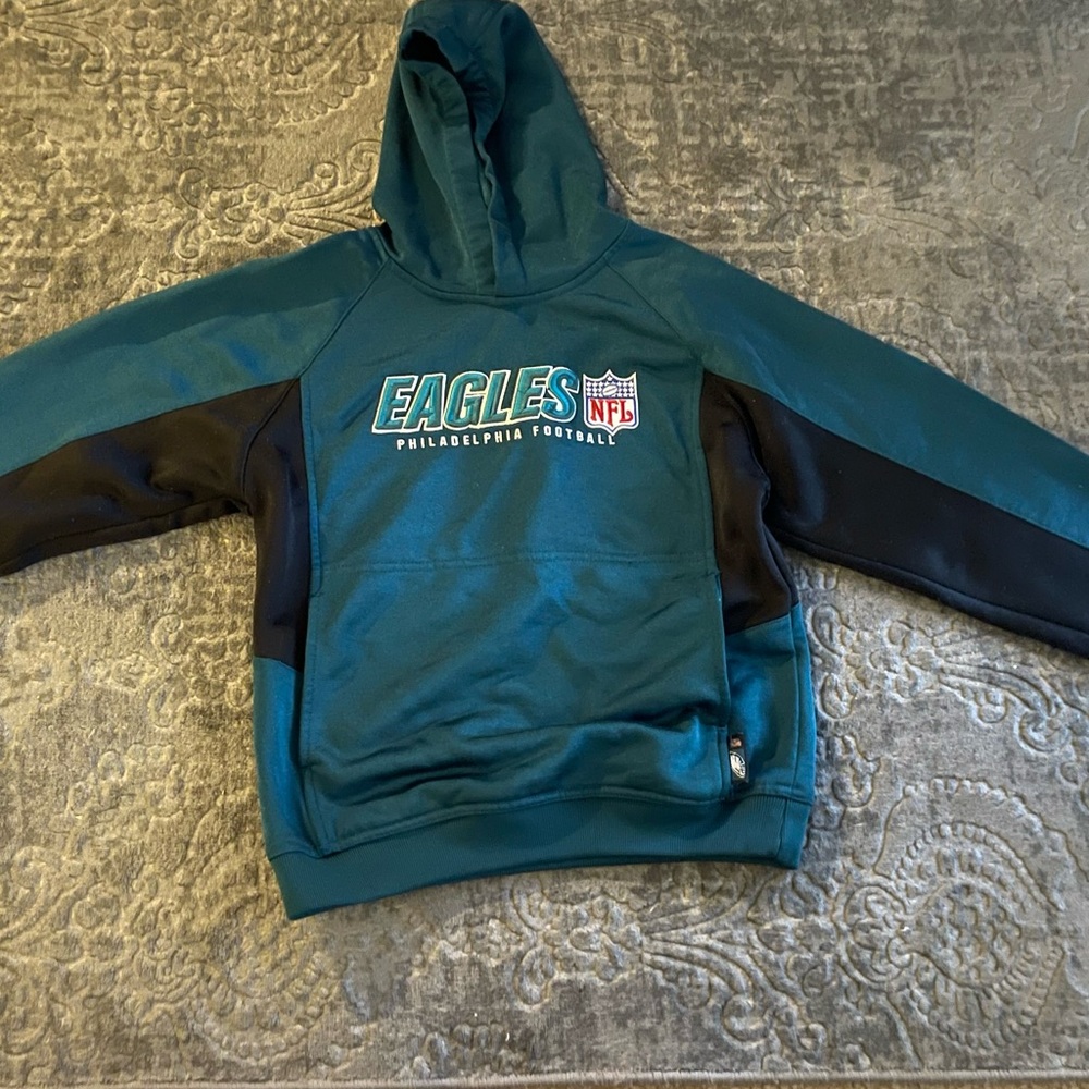 Eagles hoodie, in good condition, heavy duty, reebok team apparel